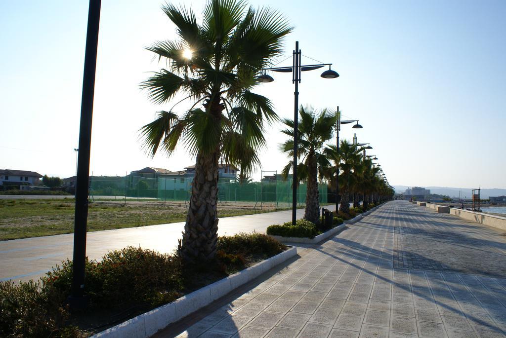 Hotel Strand Marina Di Montenero Bagian luar foto