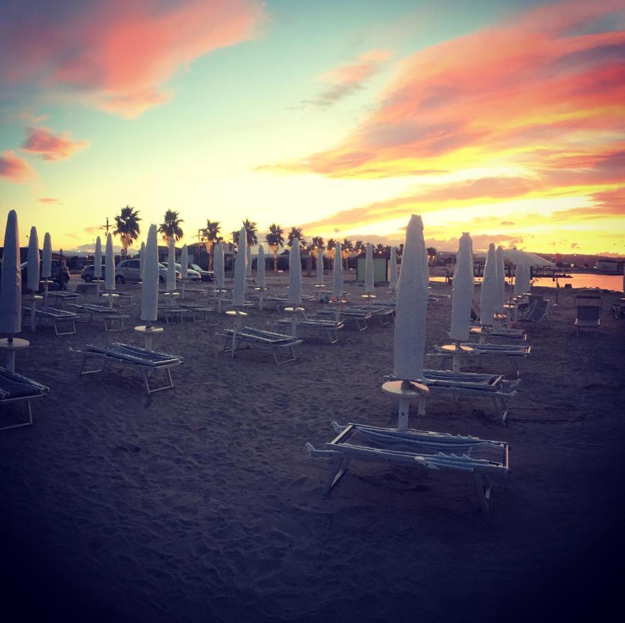 Hotel Strand Marina Di Montenero Bagian luar foto
